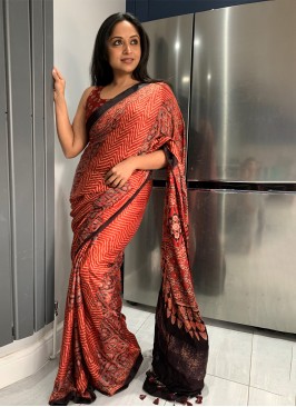 Anusha Nair Displays Elegant Maroon Ajrakh Print Saree