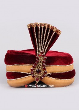 Velvet Fabric Safa With Stylish Broach