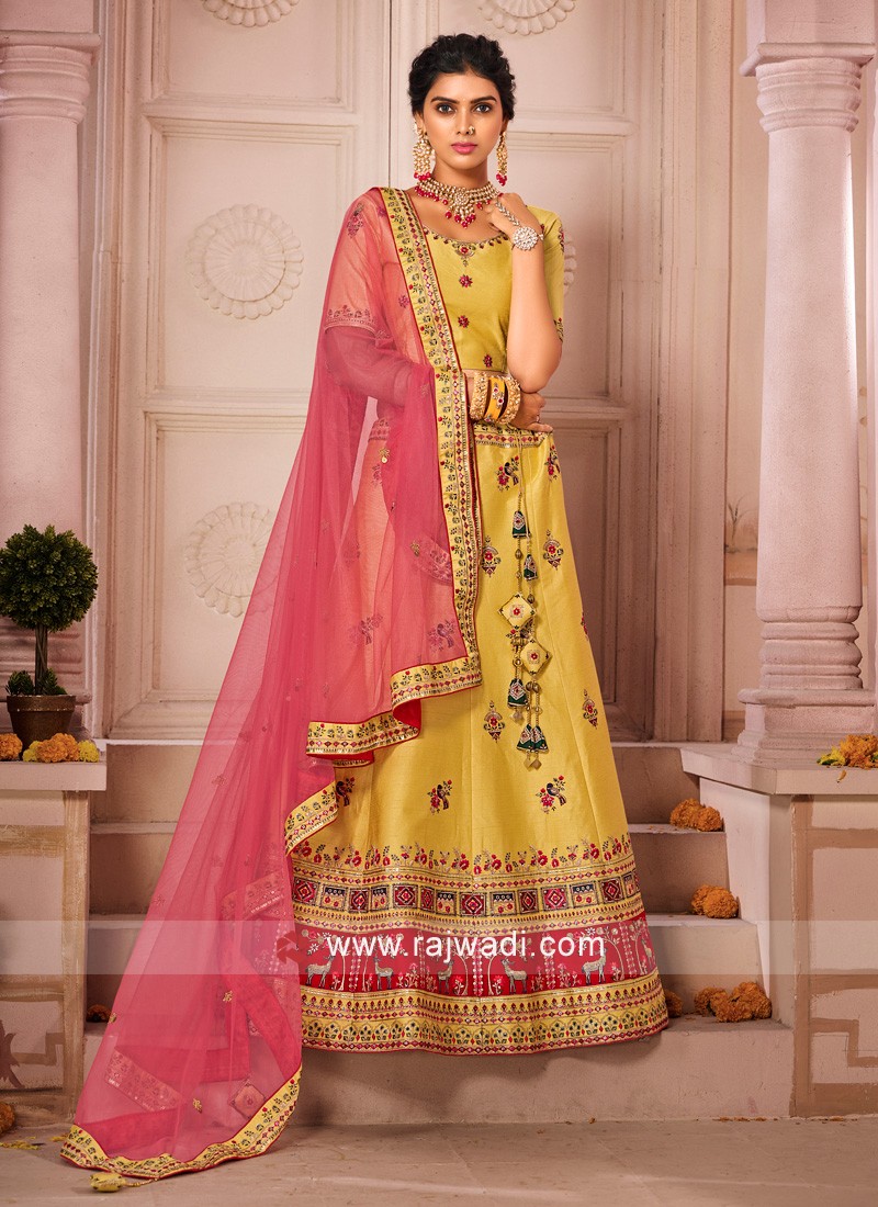 wedding wear lehenga choli for khatli work 33110