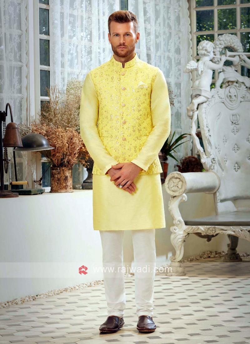 Modi jacket 2025 on yellow kurta