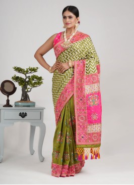 Zig Zag Printed Silk Fabric Saree For Wedding